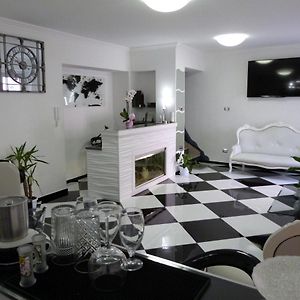 Clelia'S Boutique Rooms & Suites